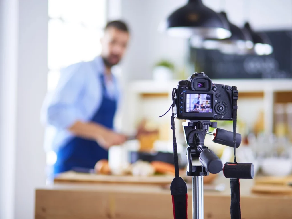 food-vlogging