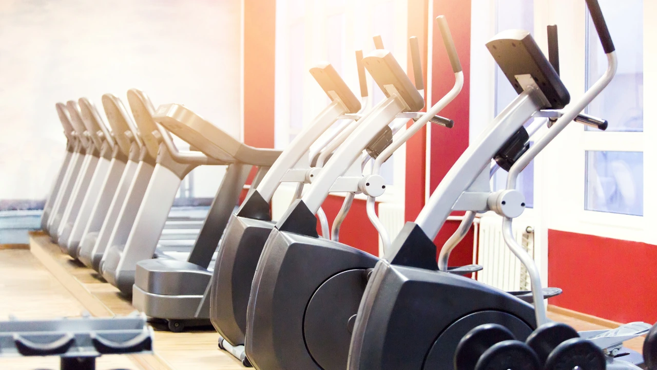 Elliptical vs Treadmill​ - Which Machine Should You Use? 